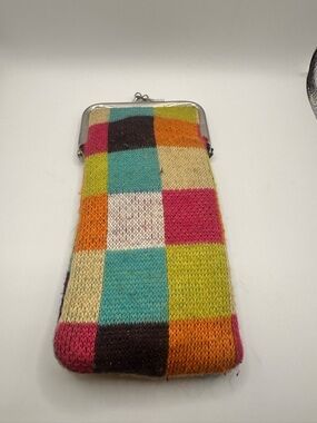 Colorblock Knit Clasp Phone Pouch - Multicolor